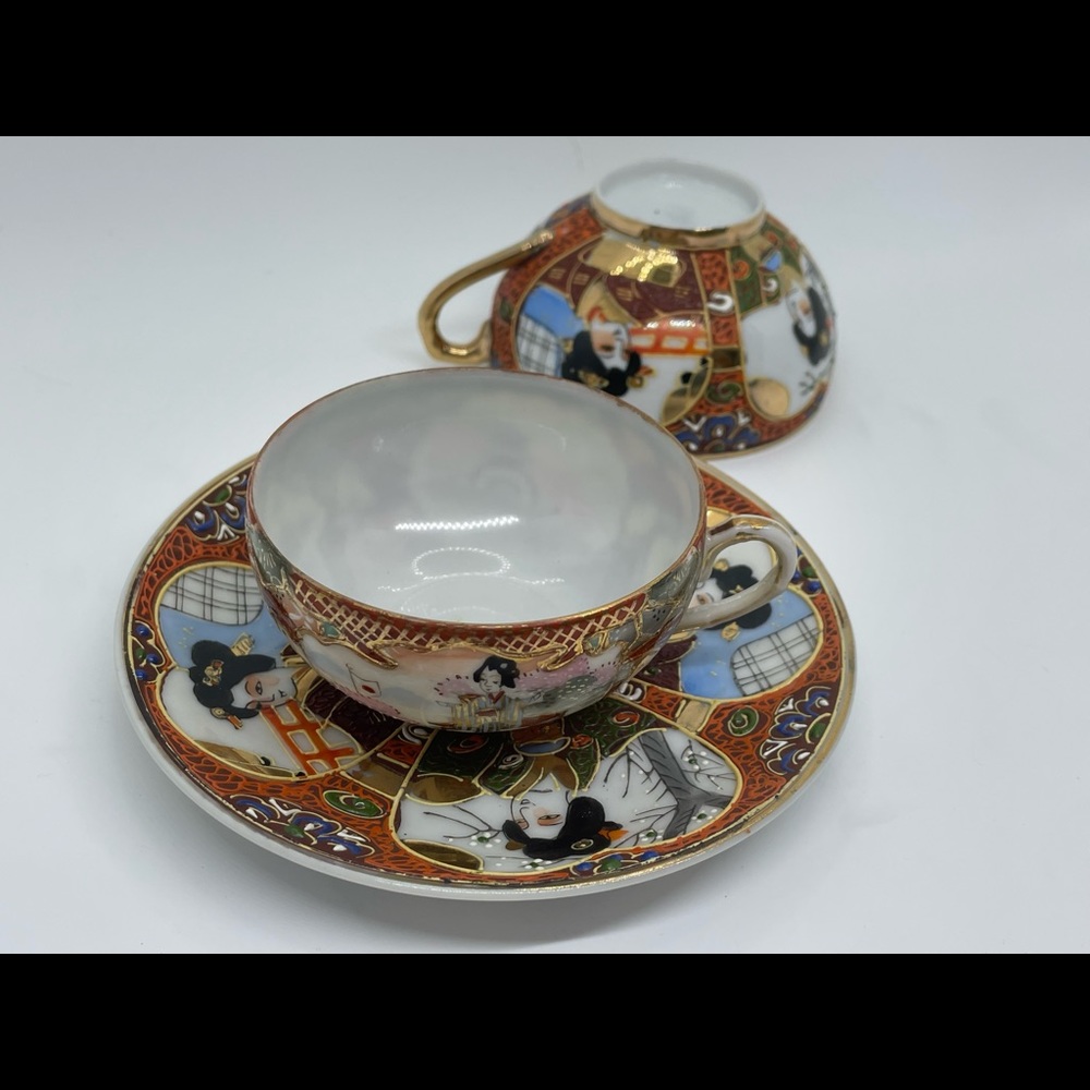 Set of 2 cups and 1 saucer, Japan